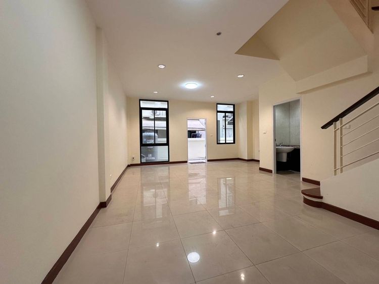 บ้านกลางกรุง ออฟฟิตปาร์ค บางนา ติดถ.บางนา-ตราด ใกล้รถไฟฟ้า Office Park , ภาพที่ 4
