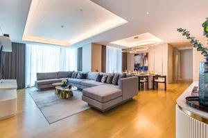 Baan Sindhorn - Super Luxury Condo / Prime Location Close to Lumpini Park