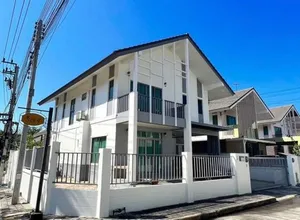 ให้เช่า บ้านเดี่ยว หมู่บ้านแมกโนลีย์ ศรีราชา รีโเวทใหม่ พร้อมเข้าอยู่ RP-H085