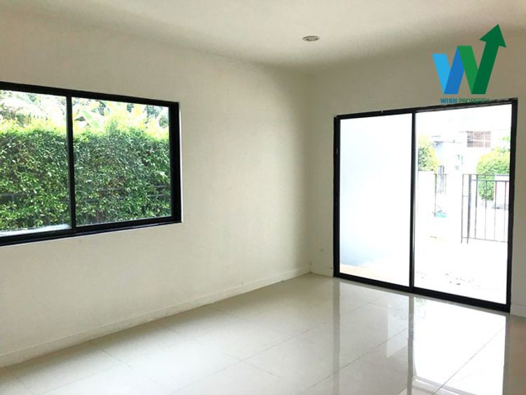 ขายบ้านทาวน์โฮม 3 ชั้น หลังมุม 23.3 ตร.ว. 3 ห้องนอน 3 ห้องน้ำ, ภาพที่ 4
