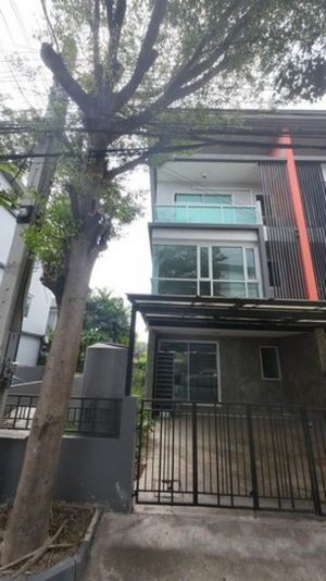 ให้เช่าทาวน์โฮม 3 ชั้น หมู่บ้าน The ibox เกษตร-นวมินทร์ ซอยประเสริฐมนูกิจ 48 เหมาะพักอาศัยหรือออฟฟิศ