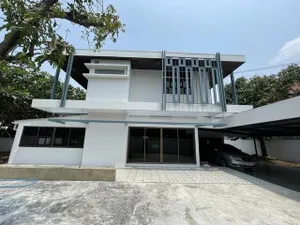 PT12 ให้เช่า บ้านเดี่ยว 2 ชั้น หลังใหญ่ 200 ตรว. 5 ห้องนอน ซอยวิภาวดีรังสิต 16 รัชดา 19 เขตดินแดง ใกล้ MRT รัชดา 900 เมตร 