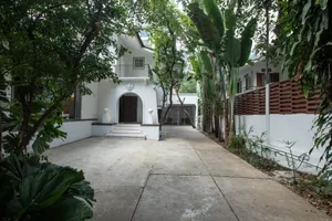 For Rent Bangkok Single House Phloen Chit BTS Phloen Chit Pathum Wan BRE15652