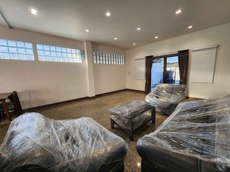 [B950] ให้เช่า 32k ทาวน์โฮม 3 ชั้น หลังริม พึ่งรีโนเวท ใหม่เอี่ยม 43 80, ภาพที่ 4