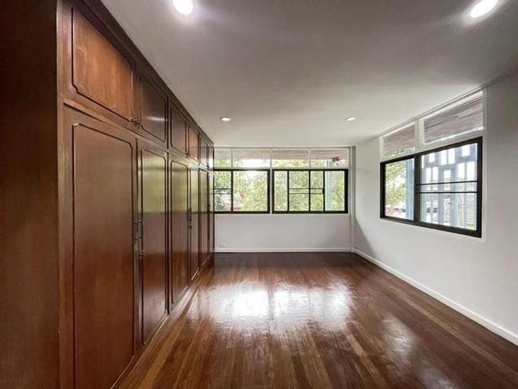 POR3959 ให้เช่า บ้านเดี่ยว 2 ชั้น หลังใหญ่ 200 ตรว. 5 ห้องนอน 16 รัชดา, ภาพที่ 4
