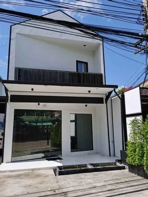 รหัสC6082  ให้เช่า​โฮมออฟฟิศ 2ชั้น​ สร้างใหม่สไตล์มินิมอล ติดถนนซอยจรัญสนิทวงศ์13 ที่จอดรถ 4คัน