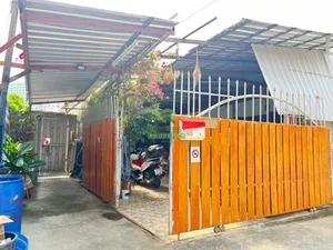 ขายด่วน ที่ดินพร้อมบ้านเดี่ยว 2 ชั้น เพชรเกษม 28 ภาษีเจริญ กรุงเทพฯ เนื้อที่ 75 ตร.ว ทำเลดี การเดินทางสะดวก ใกล้รถไฟฟ้า BTS บางหว้า