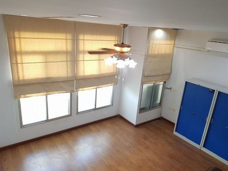 ให้เช่าทาวน์โฮม 3 ชั้น รีโนเวทใหม่ โครงการบ้านกลางเมือง บริติช ทาวน์ 24, ภาพที่ 4