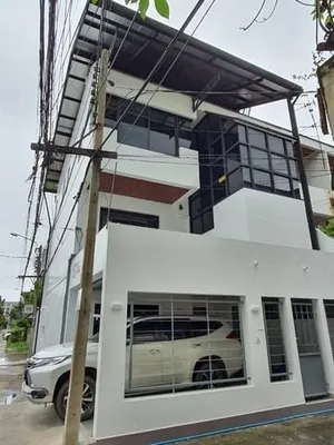 CS50  ให้เช่าทาวน์โฮม 3ชั้น รีโนเวทใหม่  ถนนสุขุมวิท71 พระโขนง ซอยปรีดีพนมยงค์26