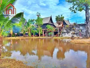 ขาย ที่ดิน 3 ไร่ 85 ตารางวา พร้อมกิจการ รีสอร์ท ร้านอาหาร บ้านเรือนไทย และใบอนุญาตประกอบกิจการผับ   คลอง 7 ธัญบุรี ซอยชุมชนธราดลวิว