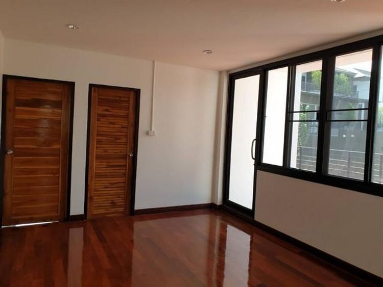 ให้เช่าบ้านเดี่ยว 2 ชั้น ซอยปรีดีพนมยงค์ 26 ถนนสุขุมวิท 71 ใกล้ BTS, ภาพที่ 4