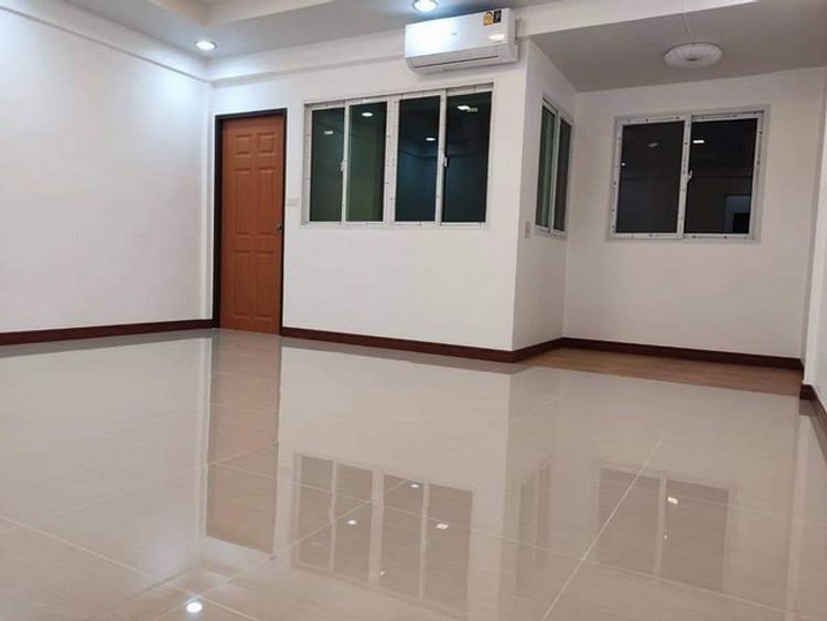 ขายและให้เช่าทาวโฮม2 ชั้น ซ.สุขุมวิท 68   ติดรถไฟฟ้า​ BTSสถานีอุดมสุขถ., ภาพที่ 4