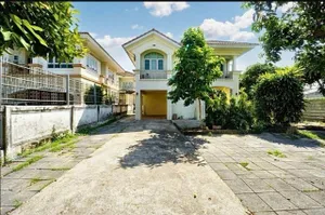 ขายหรือให้เช่าบ้านเดี่ยว หมู่บ้านภัสสร10 เนื้อที่ 100ตรว. 3ห้องนอน ย่านถ.สุวินทวงศ์21 ใกล้นิคมลาดกระบัง