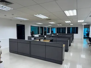 BS1369ให้เช่าoffice พื้นที่ใช้สอย 300 ตร.ม พร้อมเฟอร์นิเจอร์ อาคาร A Tower รัชดาภิเษก 18