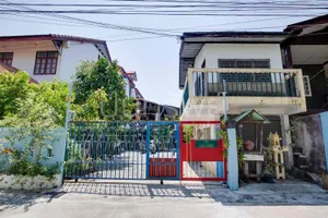 ขาย/ให้เช่า‼️ที่ดินพร้อมบ้าน ในคูเมือง แถวประตูท่าแพ 111 ตร.ว. ต.พระสิงห์ อ.เมืองเชียงใหม่ จ.เชียงใหม่