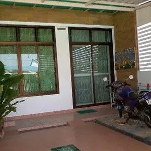 '' House For Rent ''  ทาวเฮ้าส์ชั้นเดียวให้เช่า 7,000 บาท หมู่บ้านทรายทอง ซอยนาใหญ่ หลังวัดฉลอง  ภูเก็ต