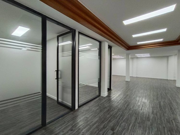 ให้เช่า สำนักงาน แขวงสีลม เขตบางรัก กรุงเทพมหานคร, ภาพที่ 4