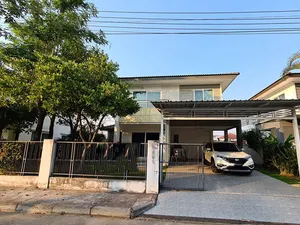 ASS1363 ให้เช่า บ้านเดี่ยวสองชั้น มี 3 ห้องนอน 3 ห้องน้ำ 1 ห้องครัว 2 ที่จอดรถ  พื้นที่ 58 ตรารางวา  ให้เช่าราคา 25,000 บาทต่อเดือน
