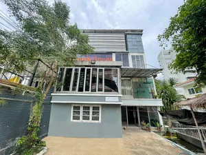 ขายด่วนมากโฮมออฟฟิศเก่า ย่านลาดพร้าว 5ชั้น ใกล้โรงเรียนสตรีวิทยา 2