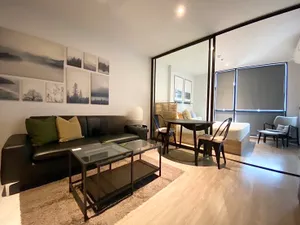 Rhythm Ekkamai  next to BTS Ekkamai ,1 bed with fully furnished and high quality electric appliences!