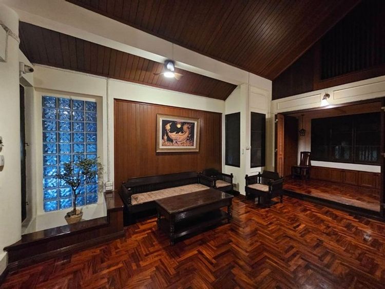 [C0282] ให้เช่า 40k บ้านเดี่ยว 3 ชั้น พร้อมที่จอดรถหลายคัน มีห้องใต้ดิน, ภาพที่ 4