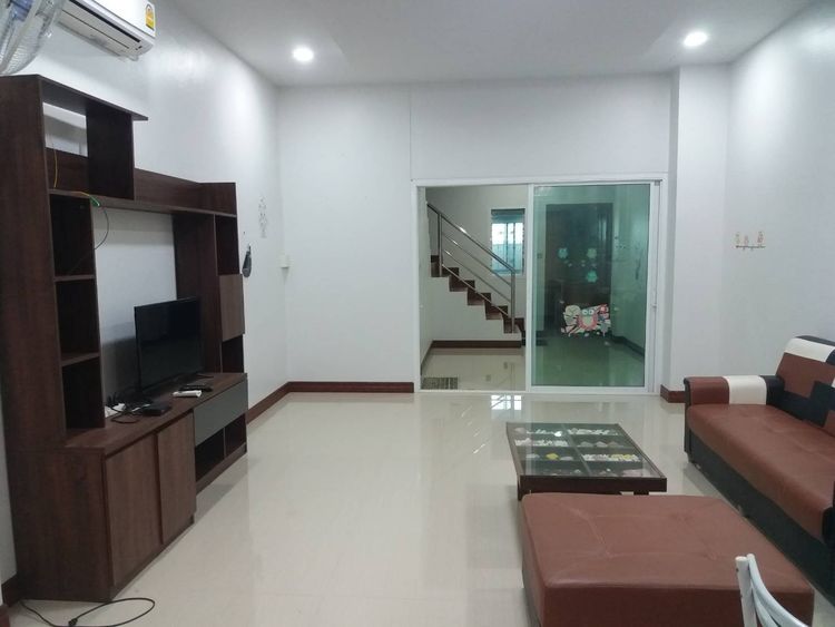 ขายทาวน์โฮม 2 ชั้น พร้อมเฟอร์นิเจอร์  , ภาพที่ 4