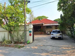 ขายบ้านเดี่ยว ในเมือง ท่าศาลา ใกล้วัดเกต ราคา 6.5ล้านบาท
