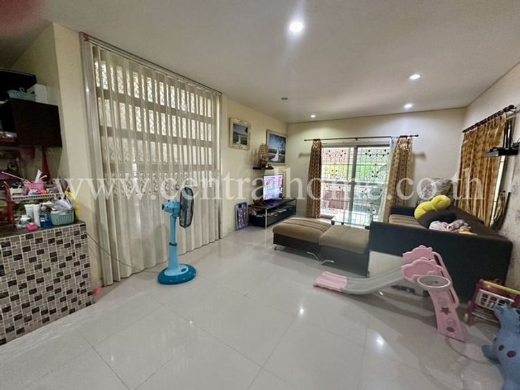P1 บ้านแฝด นลินวิลล์ พลัส ถนนเคหะร่มเกล้า ราคาถูกที่สุดในโครงการ, ภาพที่ 4