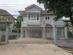 PT12 ให้เช่าบ้านเดี่ยว หมู่บ้าน เพอเฟคเพลส ซอยรามคำแหง 164 ซอยเคหะร่มเกล้า 64 และ ซอยรามคำแหง 174 การ์เด้นโซน เดินทางสะดวก โรงเรียนนานาชาติร่วมฤดี (RIS) 