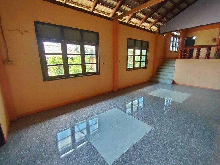 ขาย บ้านพักอาศัยครึ่งตึกครึ่งไม้ 2 ชั้น ต.ป่ากุมเกาะ อ.สวรรคโลก , ภาพที่ 4
