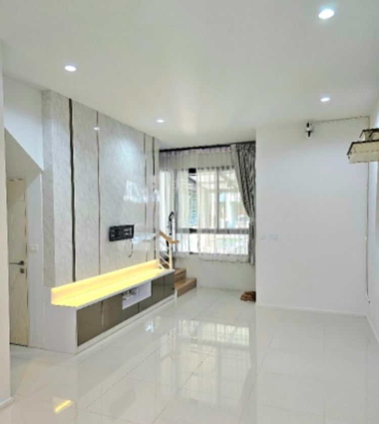 ขายทาวน์โฮม 3 ชั้น หมู่บ้าน โคราซอน ประชาชื่น  ใกล้ รถไฟฟ้าสายสีชมพู, ภาพที่ 4