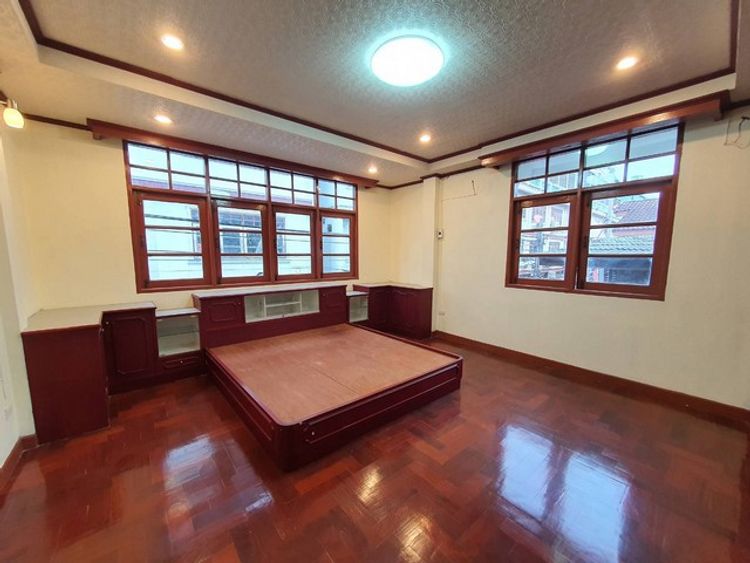 ให้เช่า ทาวน์โฮม 3 ชั้น + Rooftop ซอยเจริญนคร 34,40 รีโนเวทใหม่ ใกล้, ภาพที่ 4