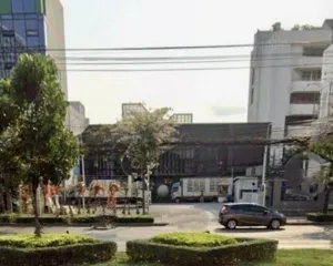 PO640 ให้เช่า อาคาร โชว์รูม พร้อมลานจอดรถ ริมถนนรัชดภิเษก ทำเลเศรษฐกิจ ใกล้mrtห้วยขวาง MRT รัชดา
