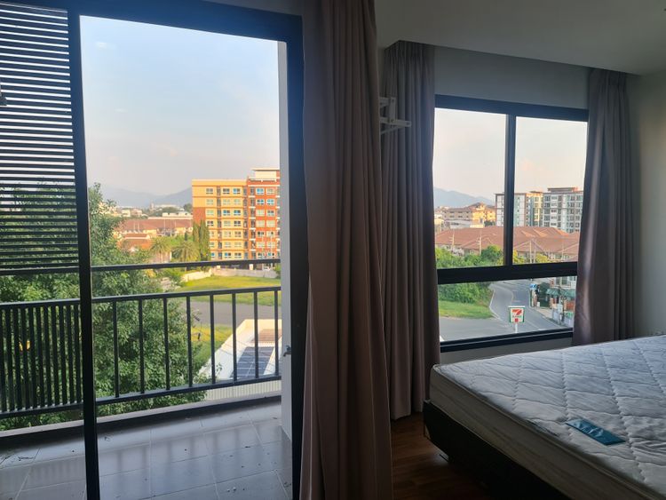 Living Avenue Bangsaen (ลิฟวิ่ง อเวนิว บางแสน) หลังห้างแหลมทองบางแสน, ภาพที่ 4