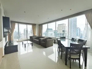 ให้เช่าคอนโดหรู เดอะ เอ็ม​ไพม์ เพลส สาทร The empire place 500 ม. จาก BTS ช่องนนทรี 160 ตรม. 3 ห้องนอน ชั้น 23 วิวเมืองอันงดงาม 180 องศา ห้องมุม