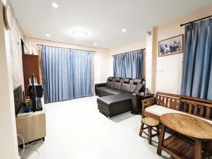 ​ให้เช่าบ้านเดี่ยว 100 ตรว. เคซี พาร์ควิลล์ แพรกษา สมุทรปราการ​  4 ห้องนอน​ 3 จอดรถ มีฟื้นที่สีเขียว มีห้องนอนชั้นล่าง เลี้ยงสัตว์​ได้ 