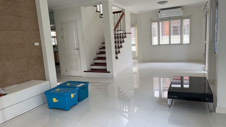 ให้เช่า บ้าน ในโครงการ  หมู่บ้านพาร์คเวย์ชาเล่ต์ Parkway Chalet , ภาพที่ 4