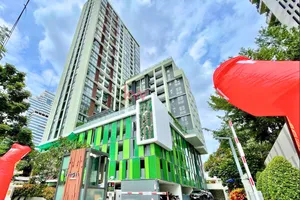 ให้เช่าคอนโด Regal Sathon-Naradhiwas ขนาด 33 ตร.ม. วิวเมือง ชั้น 22 ราคา 19,000 บาท