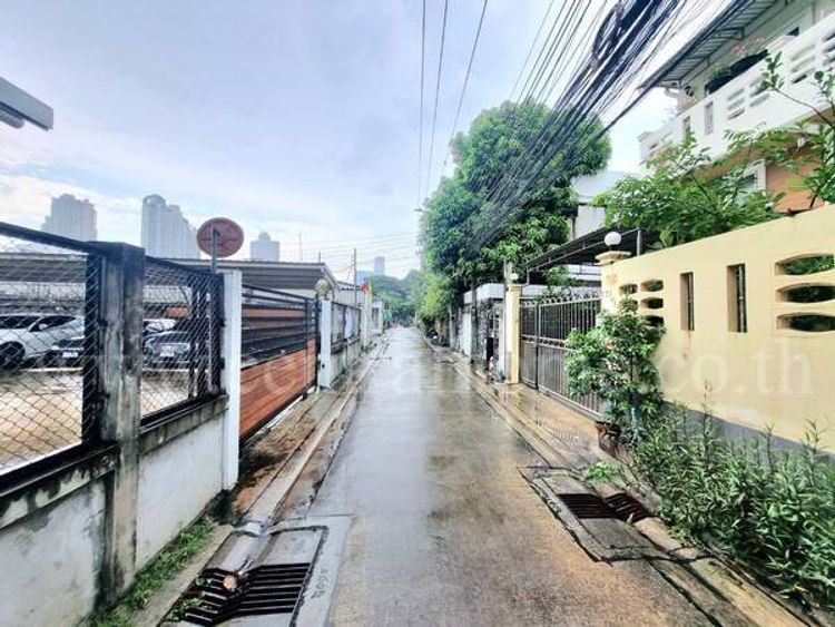 บ้านเดี่ยว 3 ชั้น ซอยเจริญราษฎร์ 2 ใจกลางเมืองสาทร ใกล้ BTS สุรศักดิ์, ภาพที่ 4