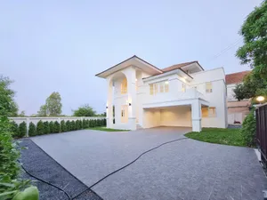 บ้านเดี่ยวหรู หลังใหญ่ 5-ห้องนอน รีโนเวทใหม่สวยทั้งหลัง ในโครงการบ้านลลิล พระราม2-เอกชัย 