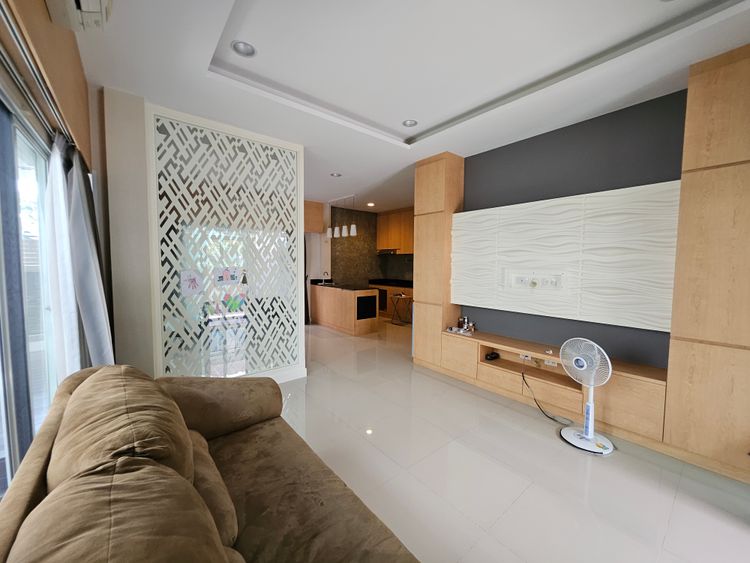 บ้านให้เช่า/ขาย บนถนนกรุงเทพกกรีฑา ติดรร.นานาชาติ กรุงเทพกรีฑา , ภาพที่ 4