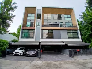 ให้เช่าทาวน์โฮม 3.5 ชั้นหมู่บ้านอาร์เด้นพระราม 3