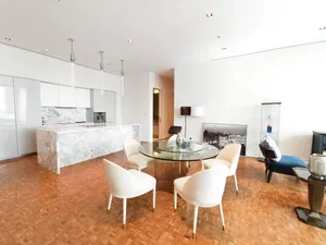 ให้เช่าคอนโดหรู The Ritz Carlton​ residences​ สีลม บางรัก เดิน 3 นาทีถึง BTS ช่องนนทรี 223 ตรม. 3 ห้องนอน 1 ห้องแม่บ้าน 
