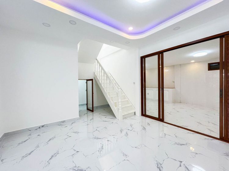 เช่า ทาวน์โฮม ซอยนวมินทร์ 111 บ้านสไตล์มินิมอล 2นอน รีโนเวทใหม่ 25 2, ภาพที่ 4