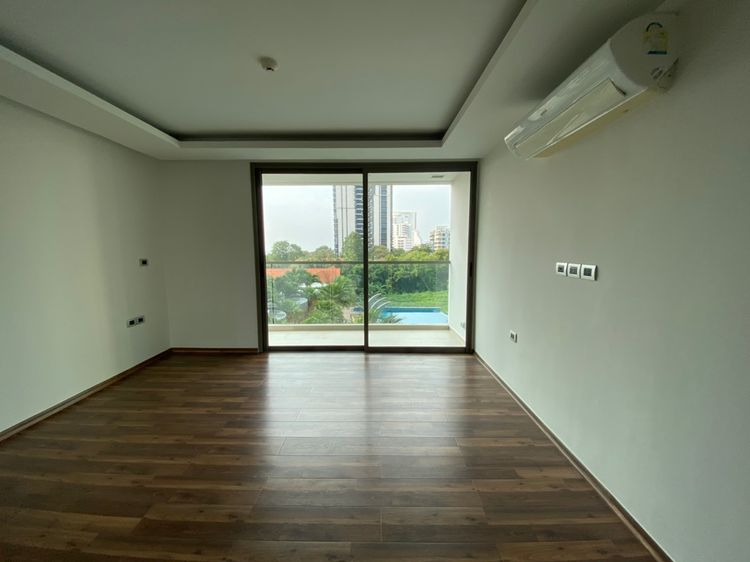  The Peak Tower Pratamnuk Pool View on the 5 floor Studio room Pattaya, ภาพที่ 4