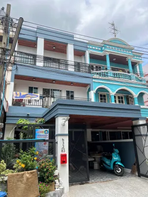 TOWNHOME 3 ชั้น​ 4 นอน​ 5 น้ำ ทำเลทอง ลาดพร้าว​ 80 / ห้วยขวาง​ / สุทธิสาร