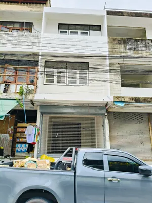 ขายอาคารพาณิชย์รีโนเวทพร้อมรามคำแหง 78 เข้าซอย 50 เมตร