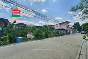 ที่ดินเปล่า หมู่บ้าน ทิมเรืองเวช ซอยพหลโยธิน 48 แยก 22-11 เนื้อที่ 50 ตรว. ถนนพหลโยธิน เขตบางเขน