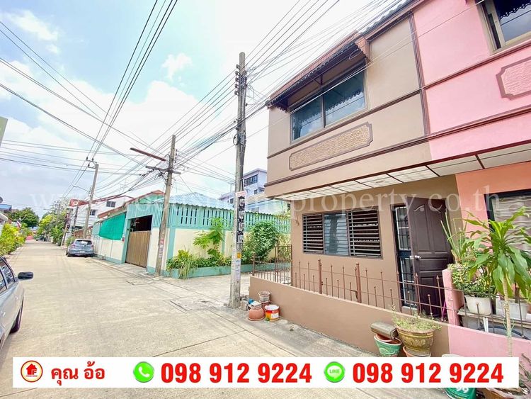 ขาย ทาวน์เฮ้าส์ หลังมุม ซอยนครอินทร์ 8 แยก 2/6 ตลาดขวัญ เมืองนนทบุรี, ภาพที่ 4