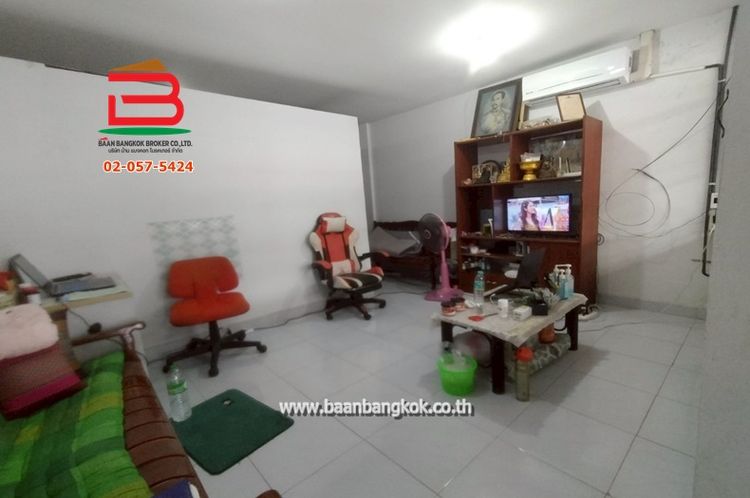 ทาวน์เฮาส์ หมู่บ้าน อยู่สบาย ซอยกรุงเทพ-กรีฑา 8 แยก 3 เนื้อที่ 16 ตรว., ภาพที่ 4